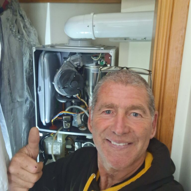 letsgo tnt engineer boiler repair dundee homeowners1 768x768